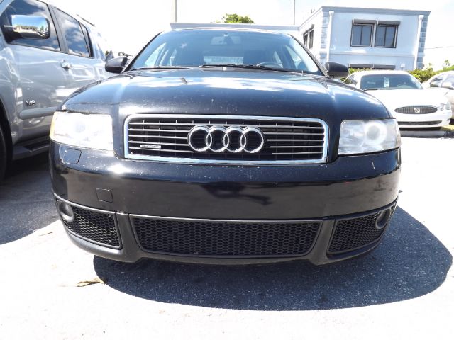 Audi A4 2003 photo 1