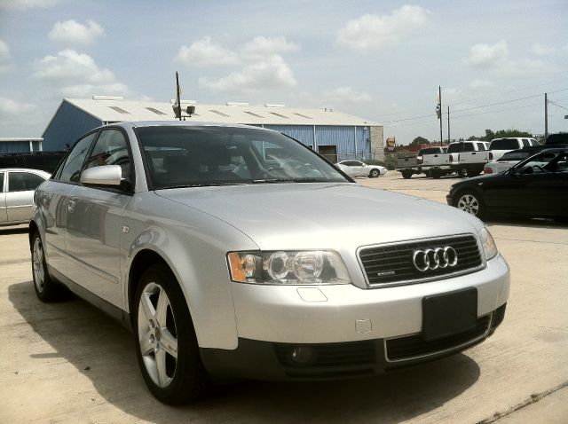 Audi A4 2003 photo 4