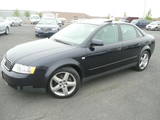 Audi A4 2003 photo 2