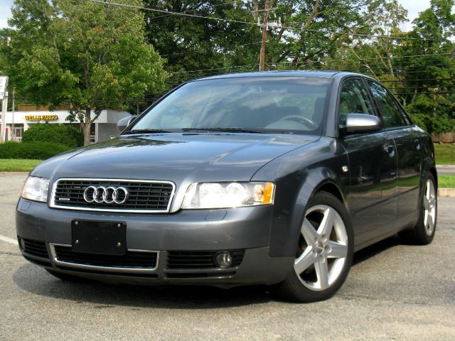 Audi A4 2003 photo 4