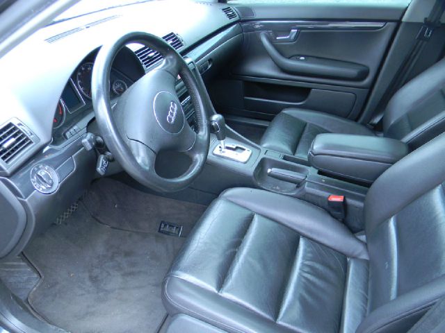 Audi A4 2003 photo 11