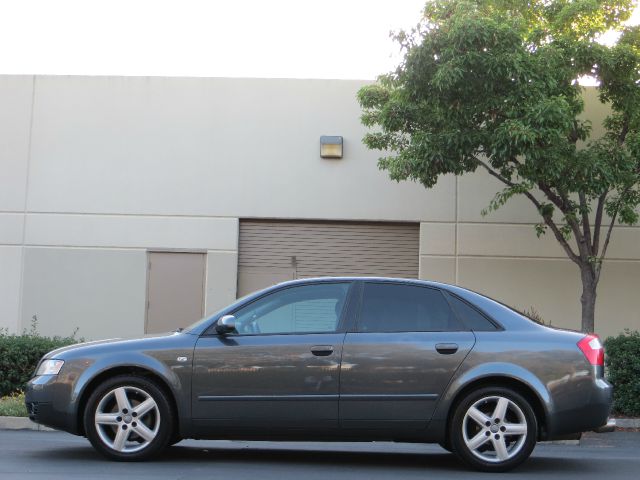 Audi A4 2003 photo 21