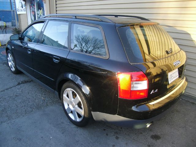 Audi A4 2003 photo 4