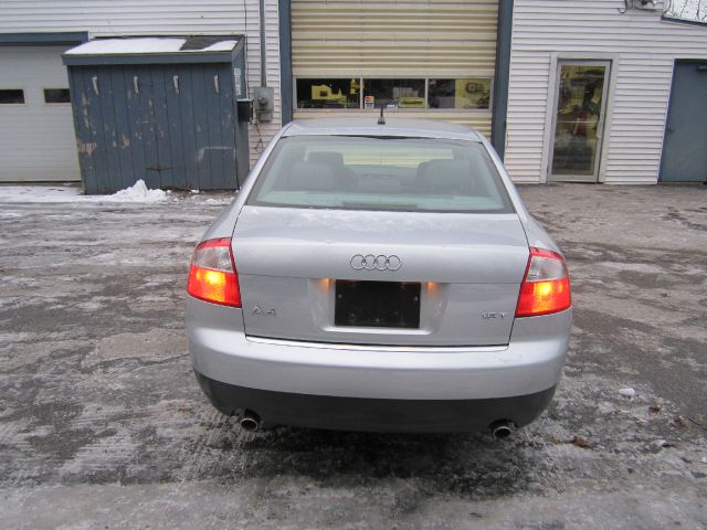 Audi A4 2003 photo 4