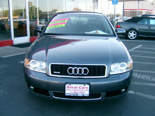 Audi A4 2004 photo 1