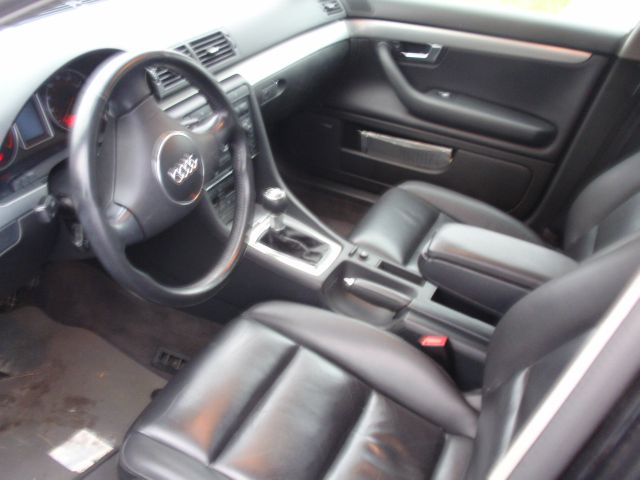 Audi A4 2004 photo 4