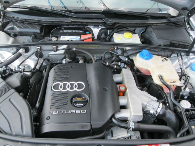 Audi A4 2004 photo 1