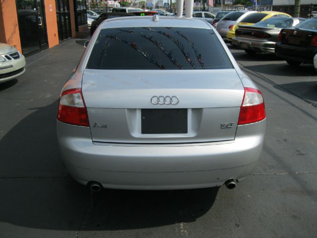 Audi A4 2004 photo 12