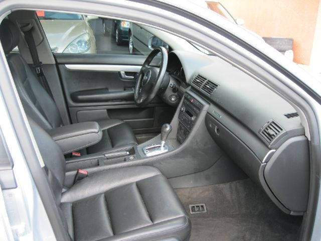 Audi A4 2004 photo 3