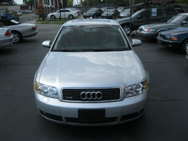 Audi A4 2004 photo 7