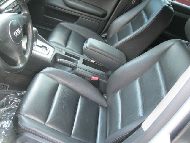 Audi A4 2004 photo 8