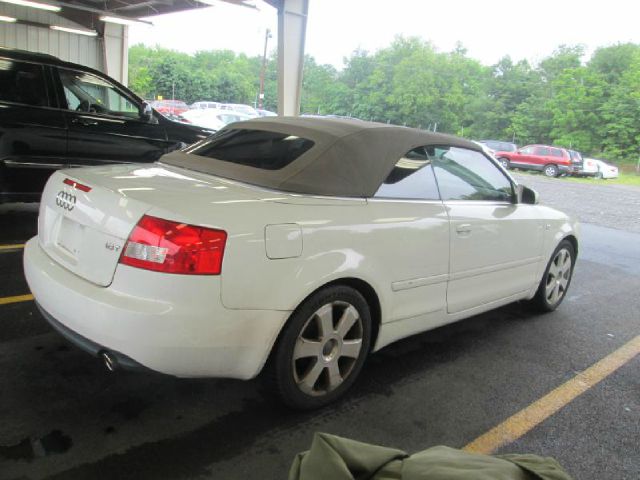 Audi A4 2004 photo 4