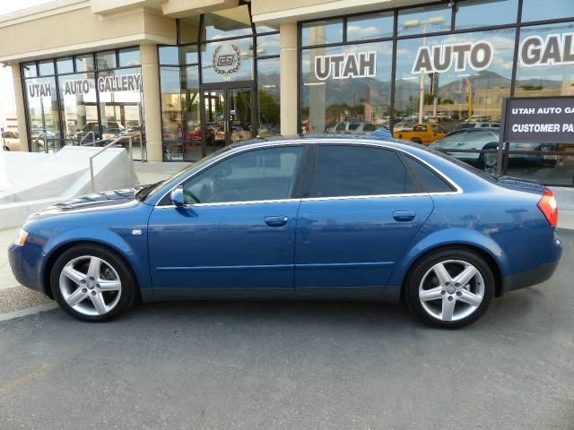 Audi A4 2004 photo 2