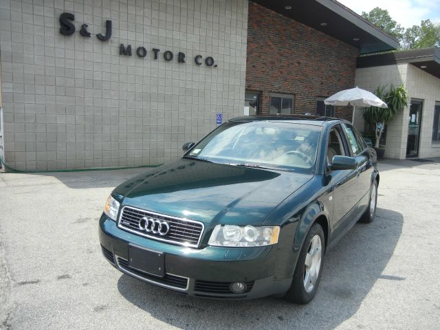 Audi A4 2004 photo 4