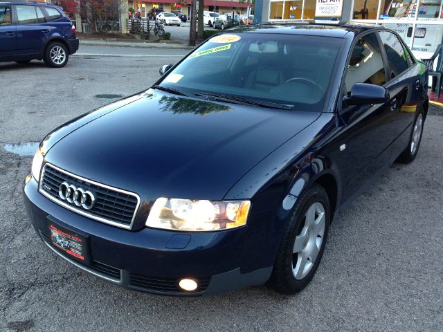 Audi A4 2004 photo 1