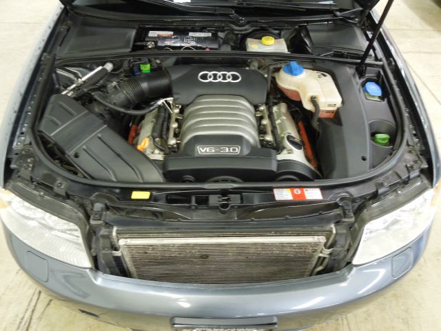 Audi A4 2004 photo 1