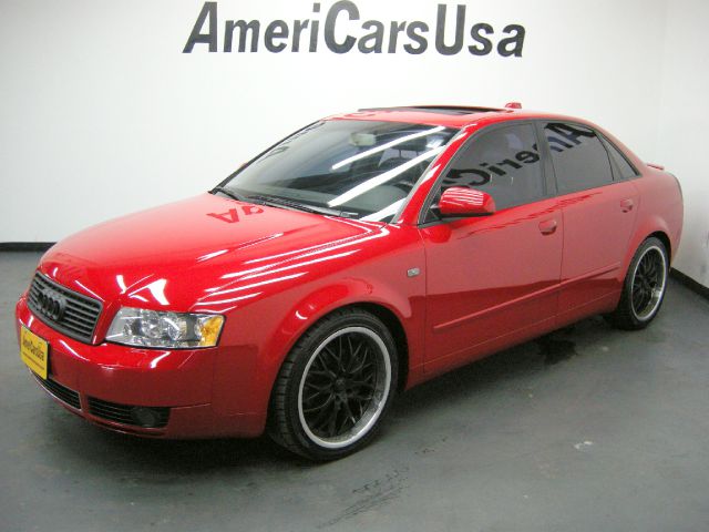 Audi A4 2004 photo 2