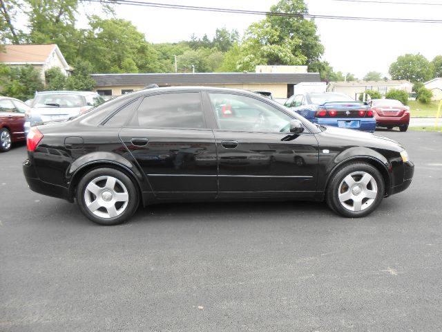 Audi A4 2004 photo 1