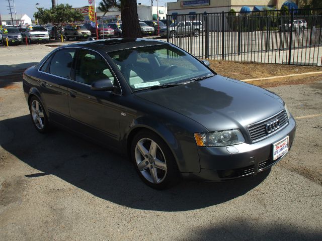 Audi A4 2004 photo 3