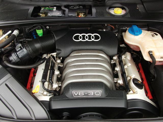 Audi A4 2004 photo 1