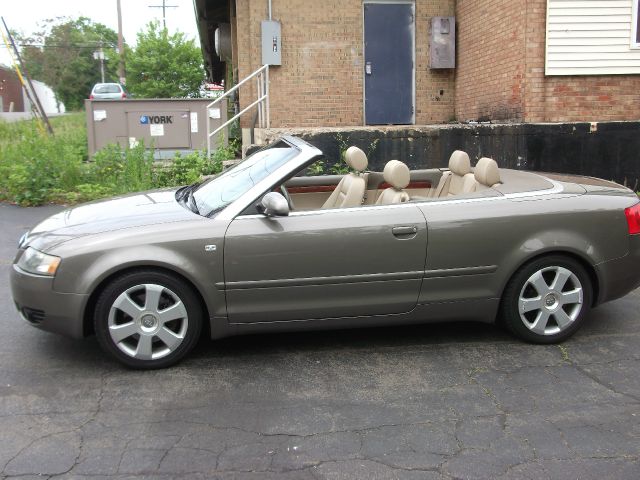 Audi A4 2004 photo 13
