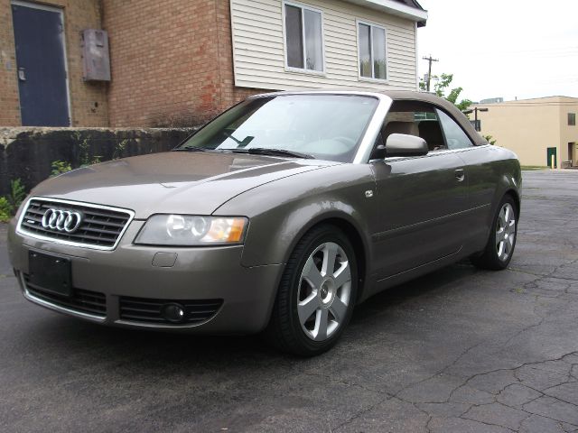 Audi A4 2004 photo 16