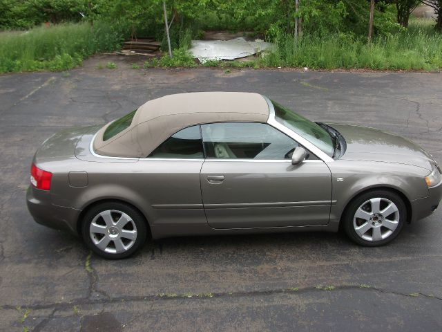 Audi A4 2004 photo 9