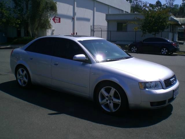 Audi A4 2004 photo 1