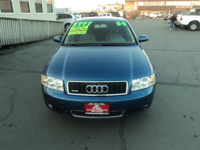 Audi A4 2004 photo 1