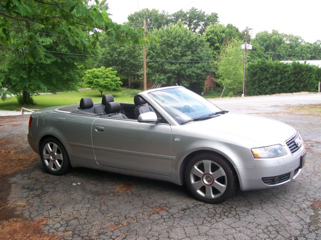 Audi A4 2004 photo 14