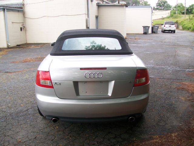 Audi A4 2004 photo 8