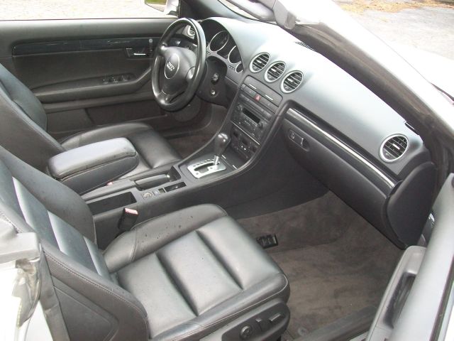 Audi A4 2004 photo 9