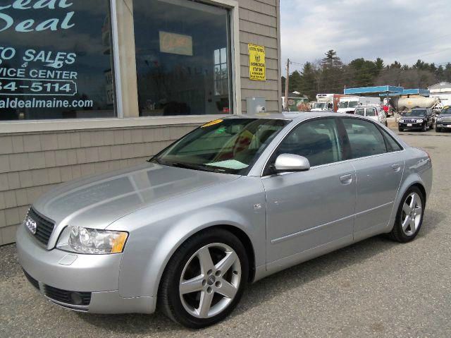 Audi A4 2004 photo 2