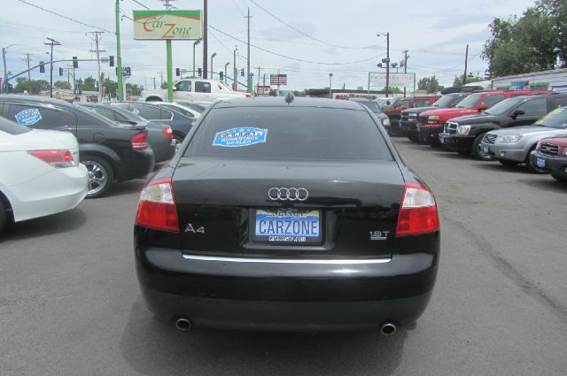 Audi A4 2004 photo 1