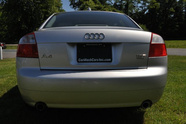 Audi A4 2004 photo 1