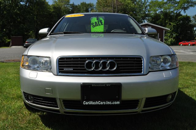 Audi A4 2004 photo 4