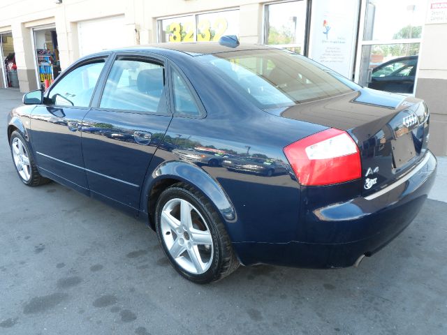 Audi A4 2004 photo 1