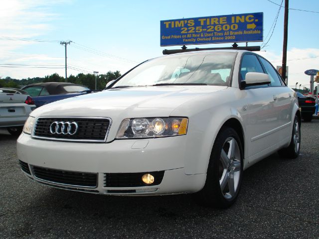 Audi A4 2004 photo 4