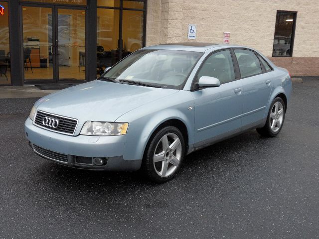 Audi A4 2004 photo 1