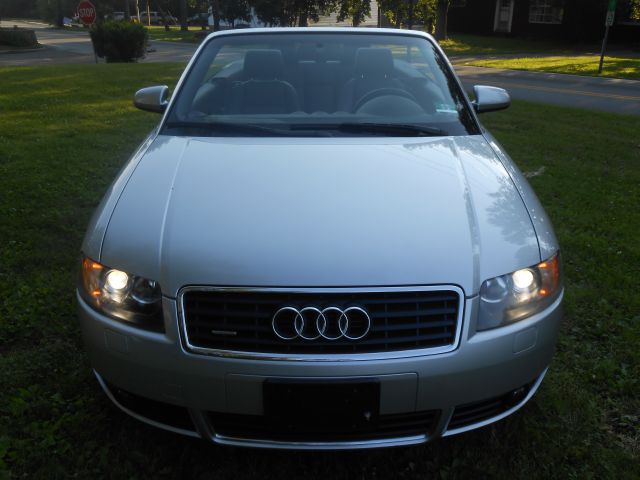 Audi A4 2004 photo 1