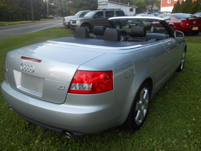 Audi A4 2004 photo 4