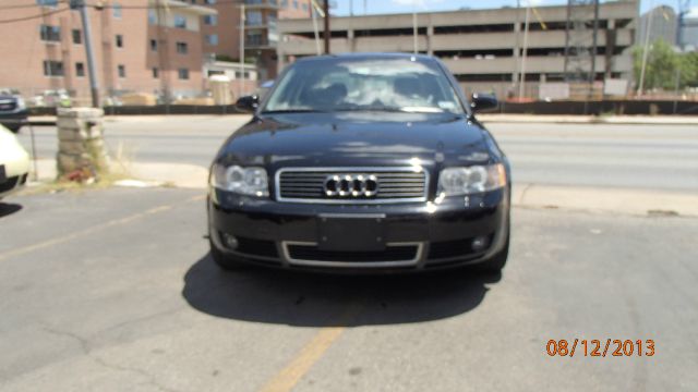 Audi A4 2004 photo 4