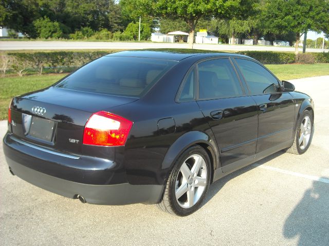 Audi A4 2004 photo 6