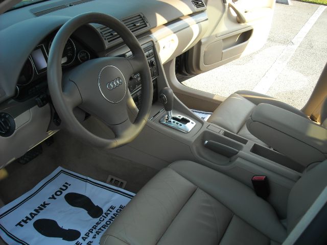 Audi A4 2004 photo 7