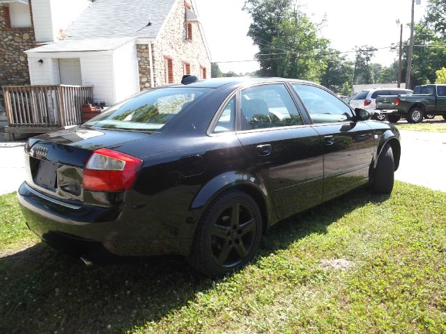 Audi A4 2004 photo 13