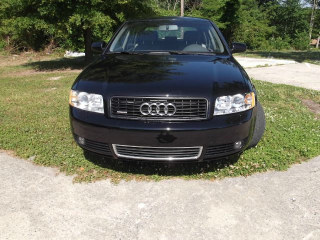 Audi A4 2004 photo 17