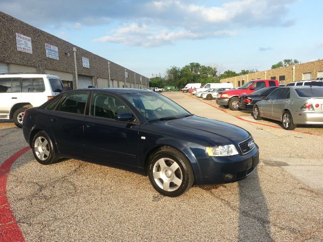 Audi A4 2004 photo 3