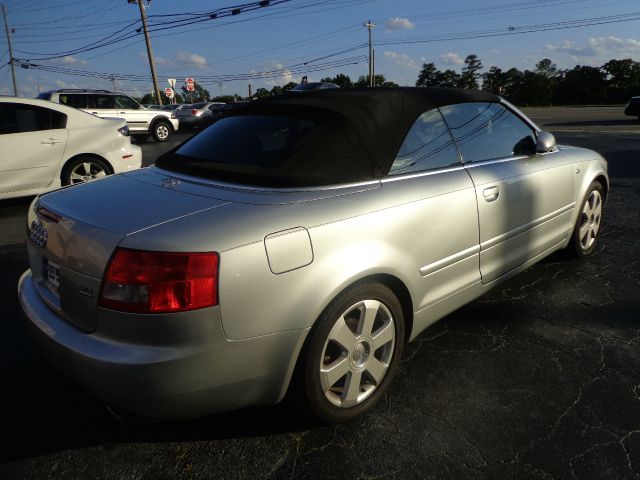 Audi A4 2004 photo 6