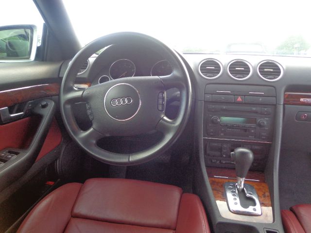 Audi A4 2004 photo 7