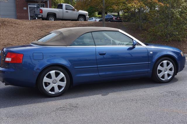 Audi A4 2004 photo 18